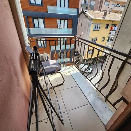 Sehrin Merkezinde Yeni Bina Asansoerlue Harika Lägenhet *