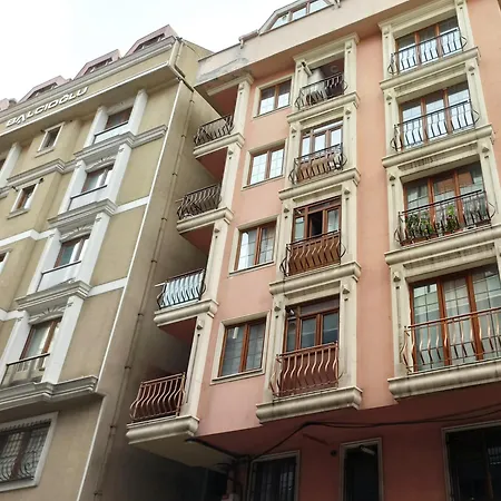 Great New Building In The Center With Elevator * Provincia di Istanbul